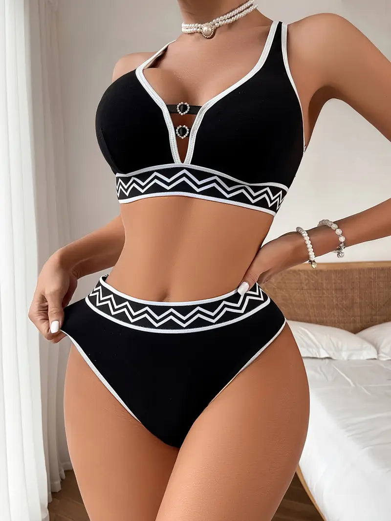 Elegant Black Geometric Bikini Set